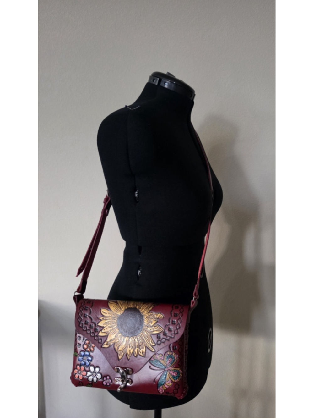 Sunflower Butterfly Red Wine Embossed Tooled Artisan LEATHER Crossbody Purse Bag - Picture 15 of 16
